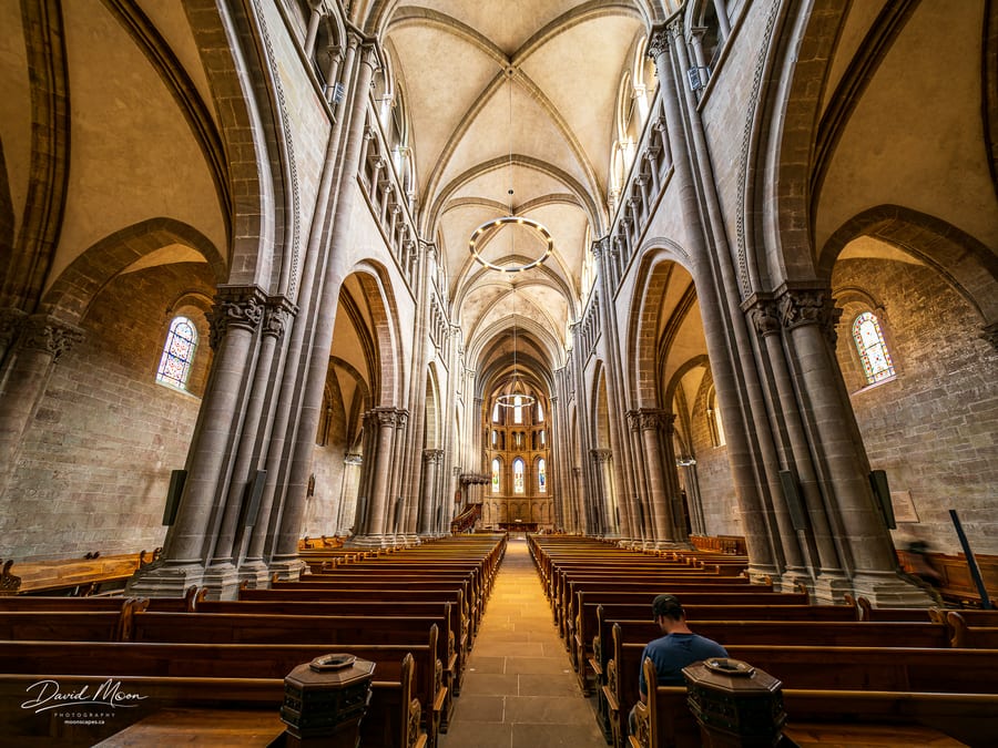 Nave of Saint-Pierre Cathedral