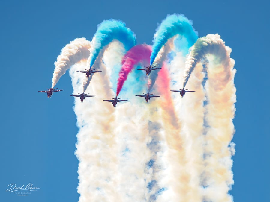 Red Arrows Fan of Colour