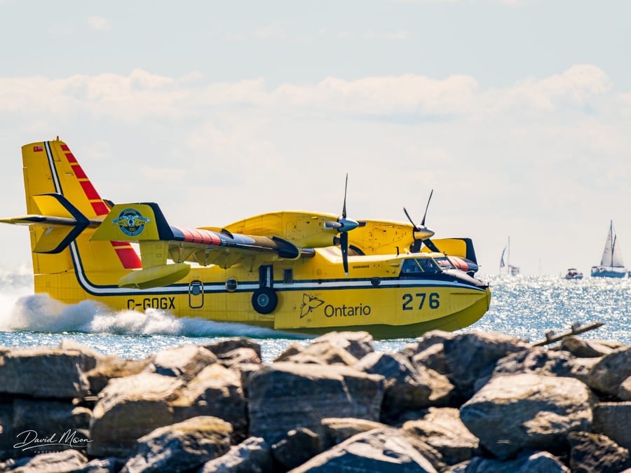 CL-415 Lifting from the Lake