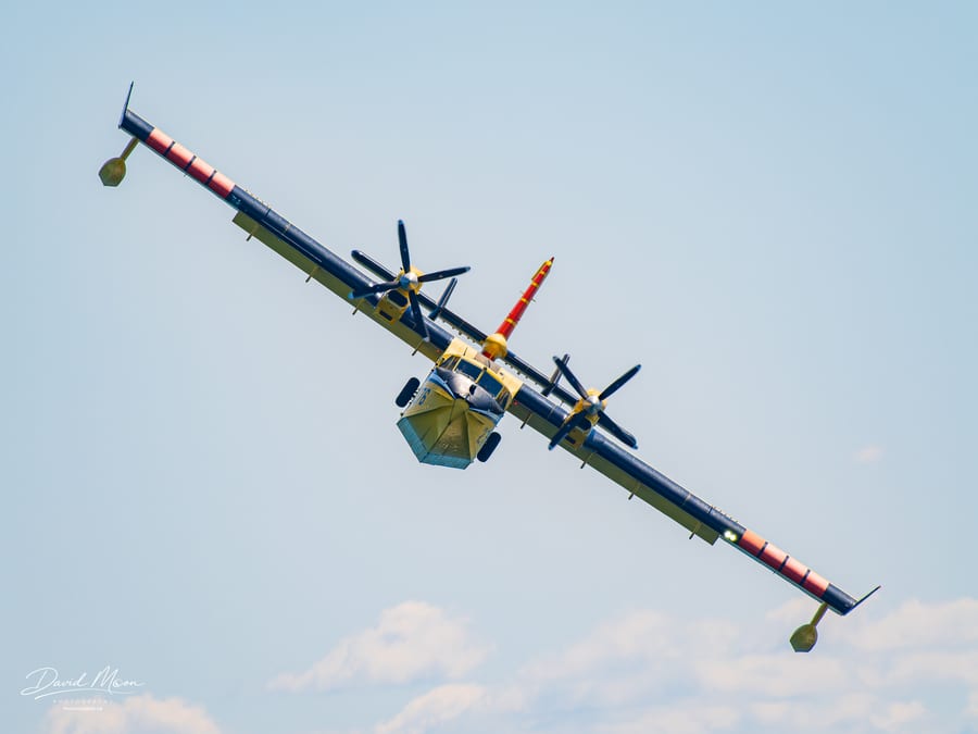 CL-415 Head-on Bank