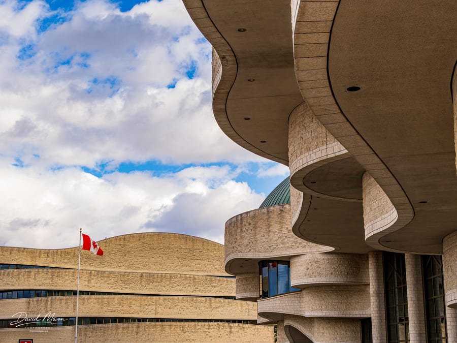 Curves of the Museum