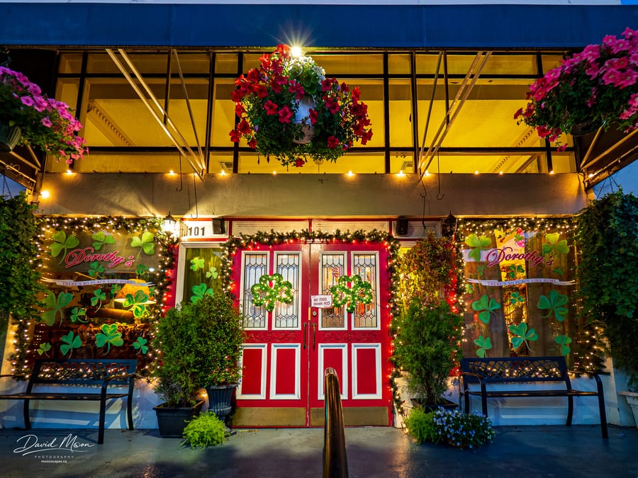 Dorothy’s at Night